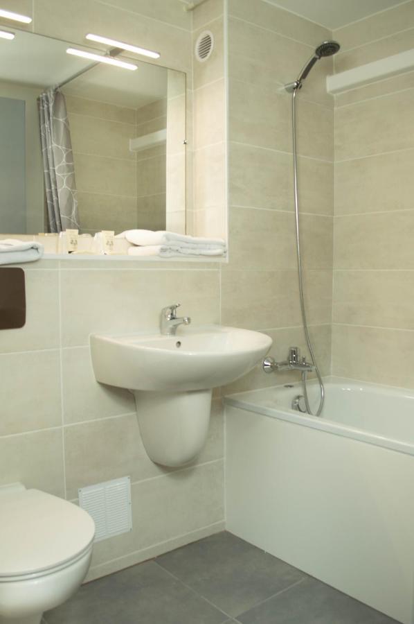 Hotel Les Tourrades Cannes Ngoại thất bức ảnh